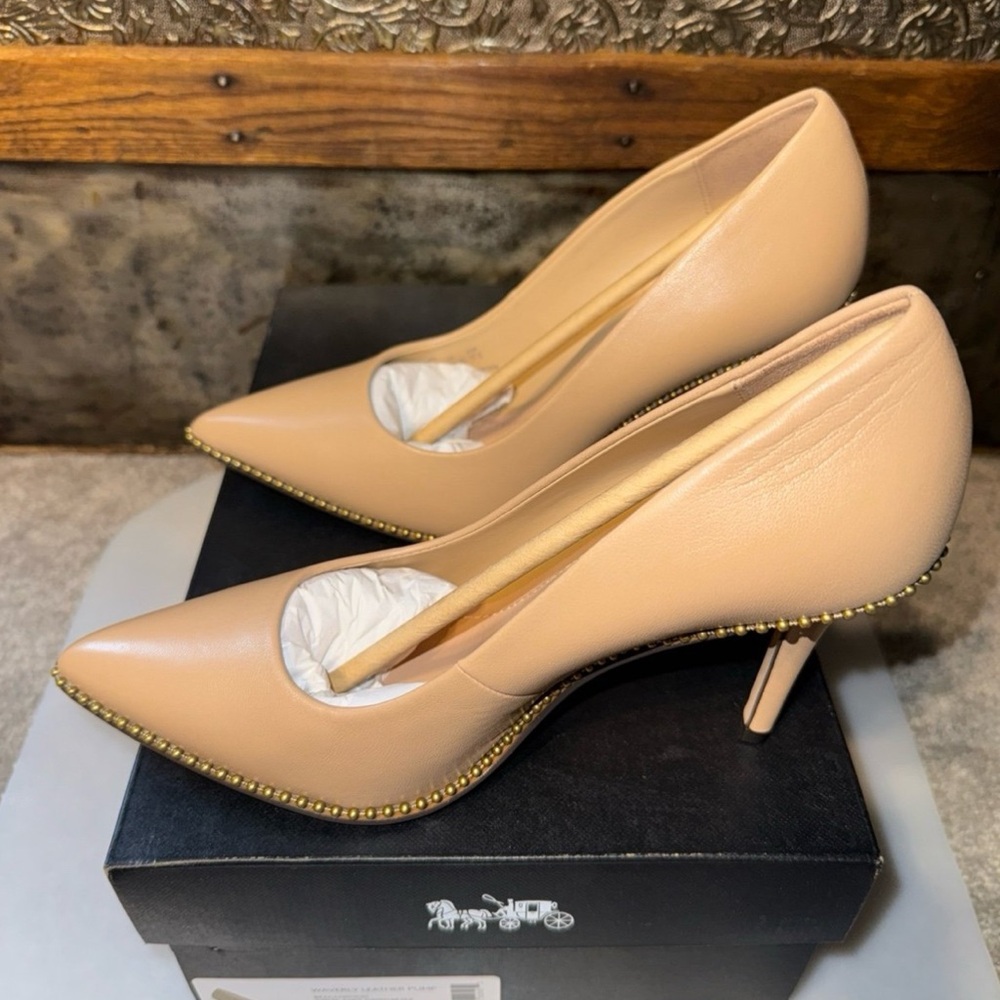 NIB COACH Waverly Bead-Trim Leather Pump in Beechwood in size 7B - Picture 11 of 12